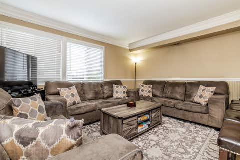 Tiny photo for 2016 Raleigh Place, Hoffman Estates, IL 60169 (MLS # 12716430)