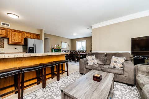 Tiny photo for 2016 Raleigh Place, Hoffman Estates, IL 60169 (MLS # 12716430)