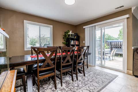 Tiny photo for 2016 Raleigh Place, Hoffman Estates, IL 60169 (MLS # 12716430)