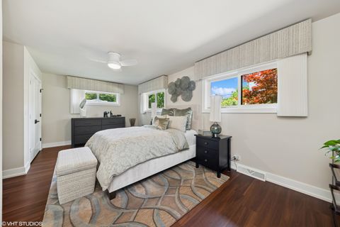 Tiny photo for 316 S Reuter Drive, Arlington Heights, IL 60005 (MLS # 12409070)