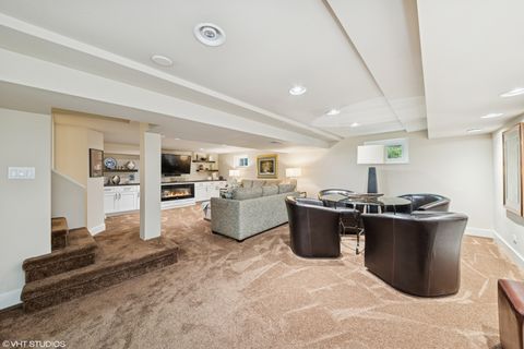 Tiny photo for 316 S Reuter Drive, Arlington Heights, IL 60005 (MLS # 12409070)