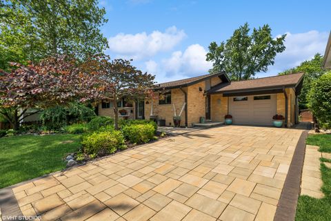 Tiny photo for 316 S Reuter Drive, Arlington Heights, IL 60005 (MLS # 12409070)