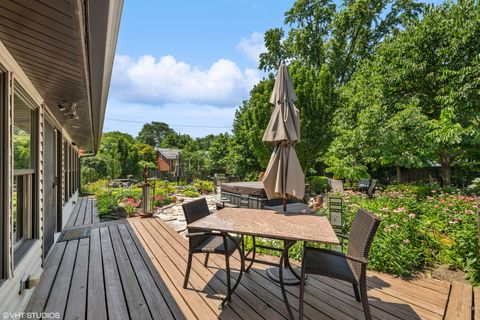 Tiny photo for 316 S Reuter Drive, Arlington Heights, IL 60005 (MLS # 12409070)