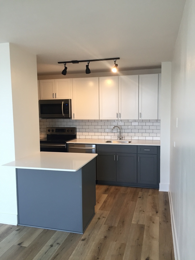 4250 N Marine Drive 2406