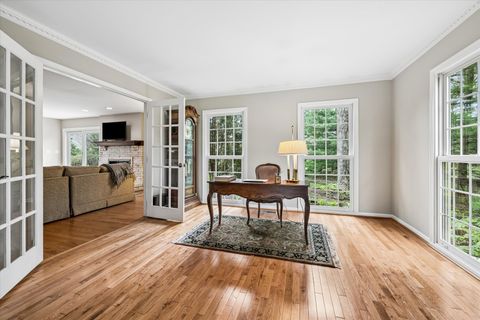 Tiny photo for 4233 Oaksbury Lane, Rolling Meadows, IL 60008 (MLS # 12600667)