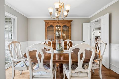 Tiny photo for 4233 Oaksbury Lane, Rolling Meadows, IL 60008 (MLS # 12600667)