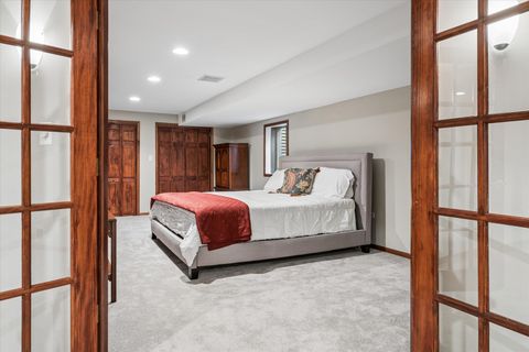 Tiny photo for 4233 Oaksbury Lane, Rolling Meadows, IL 60008 (MLS # 12600667)