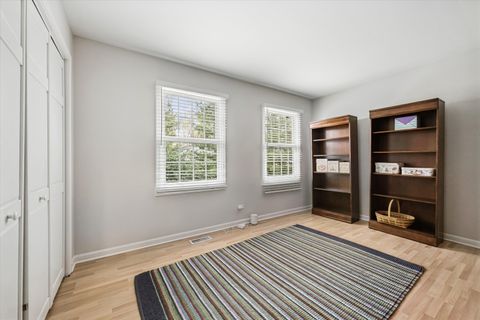 Tiny photo for 4233 Oaksbury Lane, Rolling Meadows, IL 60008 (MLS # 12600667)