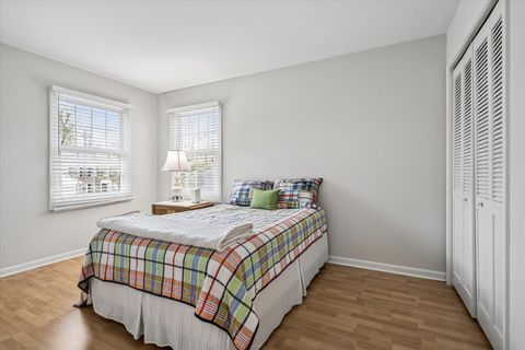 Tiny photo for 4233 Oaksbury Lane, Rolling Meadows, IL 60008 (MLS # 12600667)