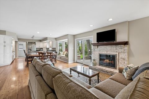 Tiny photo for 4233 Oaksbury Lane, Rolling Meadows, IL 60008 (MLS # 12600667)