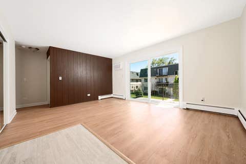 Tiny photo for 1303 N Baldwin Court #2D, Palatine, IL 60074 (MLS # 12643025)