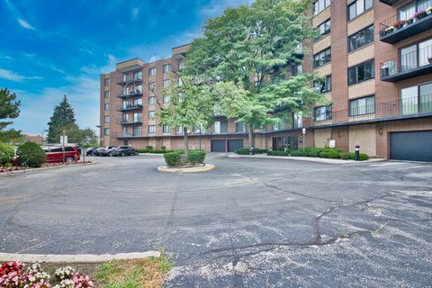 Photo of 7601 Lincoln Avenue #502, Skokie, IL 60077 (MLS # 12717018)