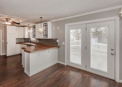 Tiny photo for 708 S College Avenue, Aledo, IL 61231 (MLS # 12564980)