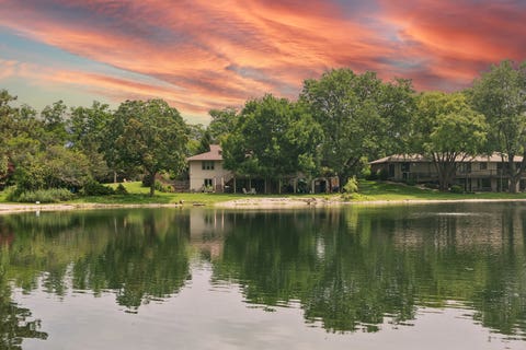 Photo of 170 S ELA Road, Barrington, IL 60010 (MLS # 12726321)