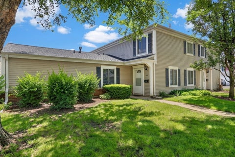 Tiny photo for 1407 QUAKER Lane #128-C, Prospect Heights, IL 60070 (MLS # 12682168)