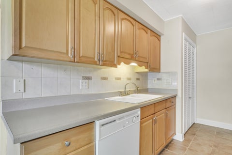 Tiny photo for 1407 QUAKER Lane #128-C, Prospect Heights, IL 60070 (MLS # 12682168)