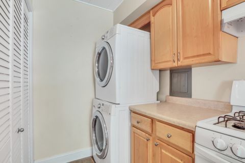 Tiny photo for 1407 QUAKER Lane #128-C, Prospect Heights, IL 60070 (MLS # 12682168)