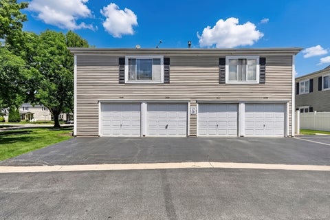 Tiny photo for 1407 QUAKER Lane #128-C, Prospect Heights, IL 60070 (MLS # 12682168)