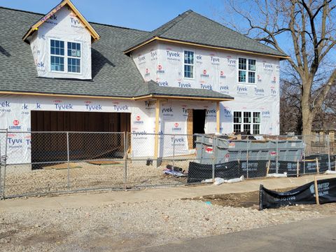 Tiny photo for 5806 58th Street #5804, Clarendon Hills, IL 60514 (MLS # 12508382)