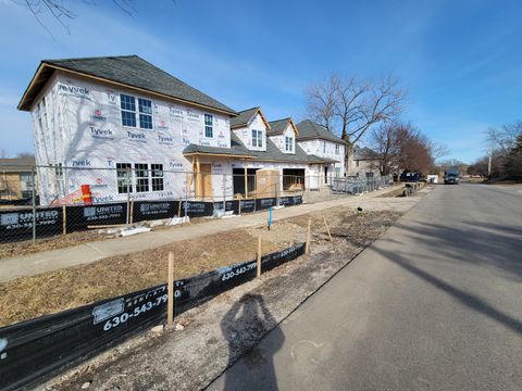 Tiny photo for 5806 58th Street #5804, Clarendon Hills, IL 60514 (MLS # 12508382)