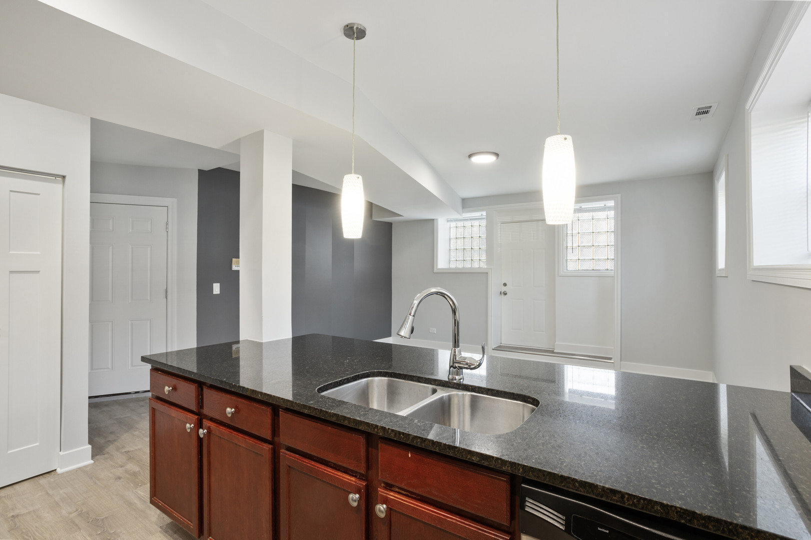 7367 N Ashland Boulevard G