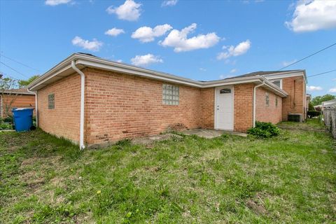 Tiny photo for 1073 W 108th Street, Chicago, IL 60643 (MLS # 12622962)