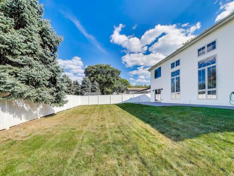 Tiny photo for 23W160 Woodcroft Drive, Glen Ellyn, IL 60137 (MLS # 12480898)
