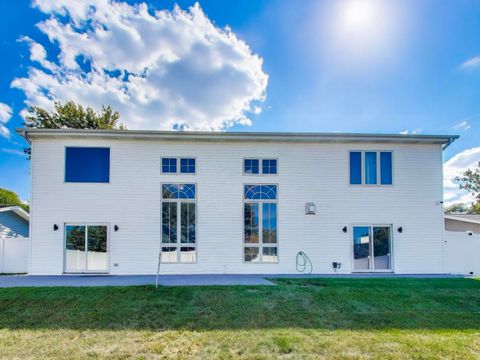 Tiny photo for 23W160 Woodcroft Drive, Glen Ellyn, IL 60137 (MLS # 12480898)