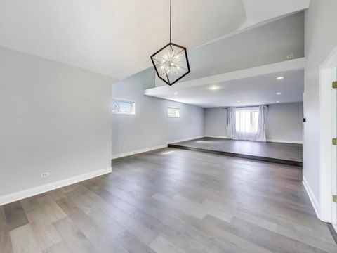 Tiny photo for 23W160 Woodcroft Drive, Glen Ellyn, IL 60137 (MLS # 12480898)