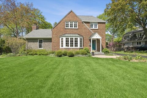 6 E Witchwood Lane Lake Bluff IL 60044