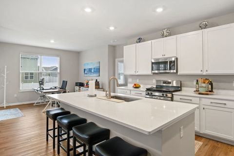 Tiny photo for 1167 Slade Road, South Elgin, IL 60177 (MLS # 12619408)