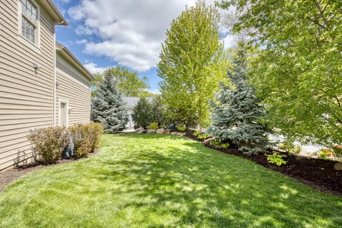Tiny photo for 119 Roslyn Road, Barrington, IL 60010 (MLS # 12623134)