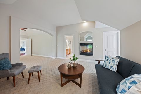 Tiny photo for 119 Roslyn Road, Barrington, IL 60010 (MLS # 12623134)