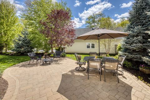 Tiny photo for 119 Roslyn Road, Barrington, IL 60010 (MLS # 12623134)