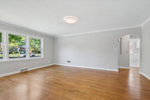 Tiny photo for 617 S Madison Avenue, La Grange, IL 60525 (MLS # 12478099)