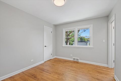 Tiny photo for 617 S Madison Avenue, La Grange, IL 60525 (MLS # 12478099)