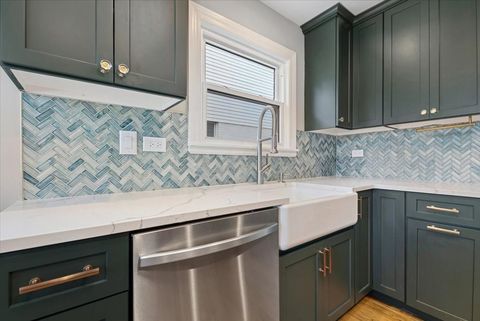 Tiny photo for 617 S Madison Avenue, La Grange, IL 60525 (MLS # 12478099)