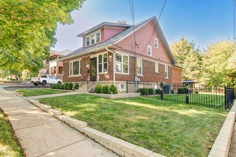 Tiny photo for 112 Liberty Street, West Dundee, IL 60118 (MLS # 12485665)