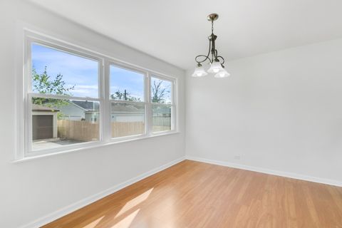 Tiny photo for 3535 W 116th Place, Chicago, IL 60655 (MLS # 12623142)