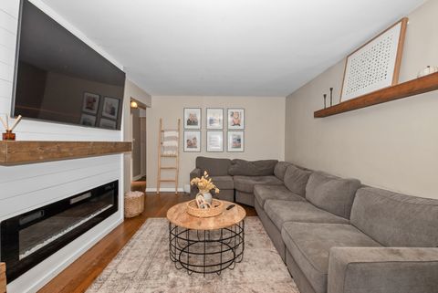 Tiny photo for 11208 S Sacramento Avenue, Chicago, IL 60655 (MLS # 12510709)