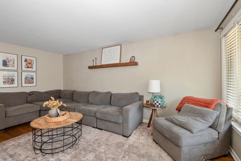 Tiny photo for 11208 S Sacramento Avenue, Chicago, IL 60655 (MLS # 12510709)