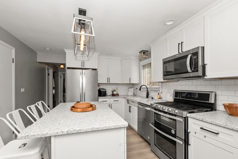 Tiny photo for 11208 S Sacramento Avenue, Chicago, IL 60655 (MLS # 12510709)