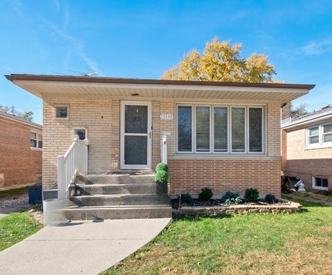 11208 S Sacramento Avenue Chicago IL 60655