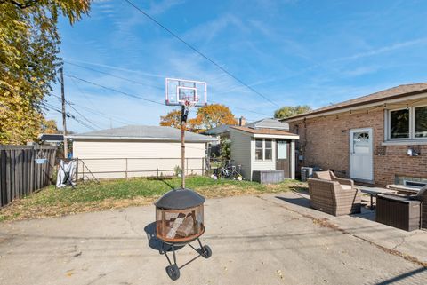 Tiny photo for 11208 S Sacramento Avenue, Chicago, IL 60655 (MLS # 12510709)