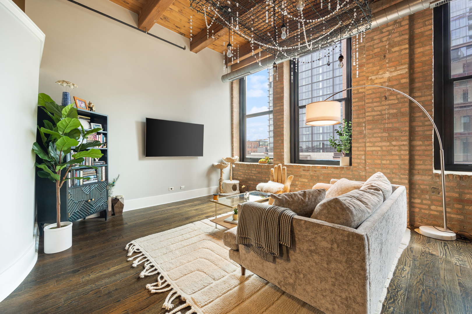 1101 W Lake Street 3C