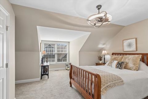 Tiny photo for 225 5th Street, Libertyville, IL 60048 (MLS # 12609410)