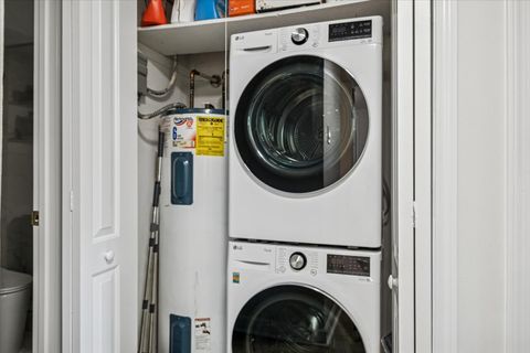 Tiny photo for 13933 James Drive #816, Crestwood, IL 60418 (MLS # 12600009)