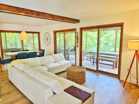 Tiny photo for 11 Chairtree Court, Putnam, IL 61560 (MLS # 12672140)