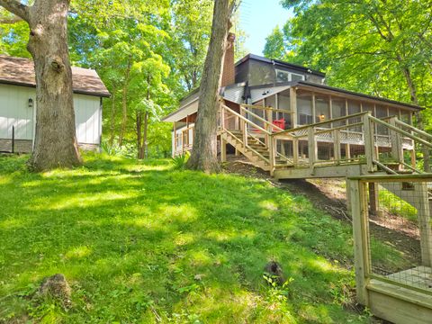 Tiny photo for 11 Chairtree Court, Putnam, IL 61560 (MLS # 12672140)