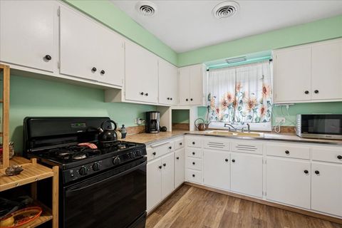 Tiny photo for 1485 E Forest Avenue, Des Plaines, IL 60018 (MLS # 12492084)